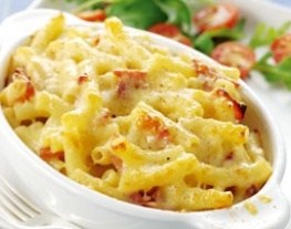 1 macaroni met broccoli en gehakt