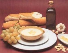 6 ajo blanco (koude knoflooksoep)