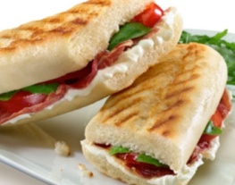 Panini-met-Italiaanse-ham-en-tomaat-recepten-vandaag