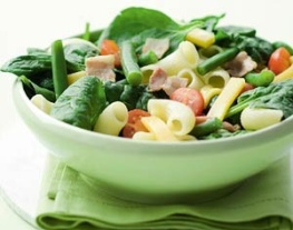 14 macaronisalade met spekbonen