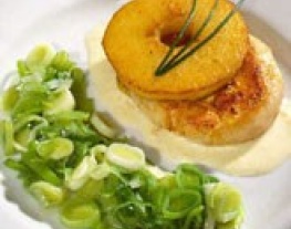 23 5. kalkoentournedos met appel en gembersaus